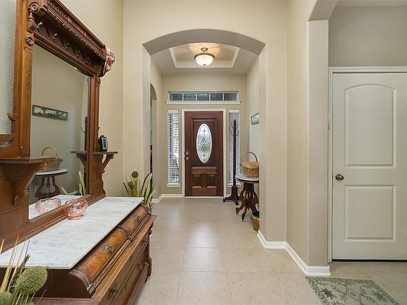 5th image of 957 Umbria Ln