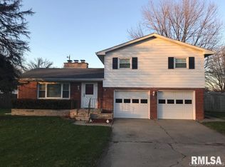 601 E State Route 125, Pleasant Plains, IL 62677