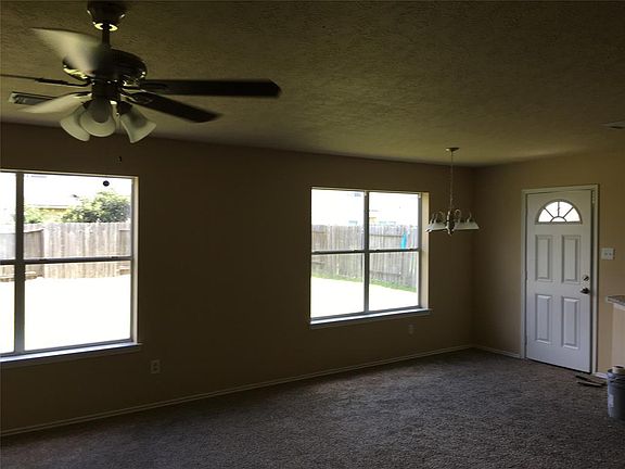 5th image of 1311 Seagler Pond Ln