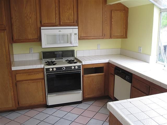 2nd image of 17185 Brooklyn Ave