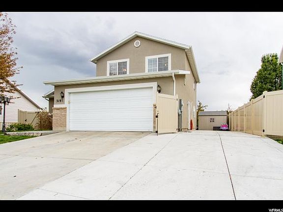 3rd image of 319 W Harvest Moon Dr