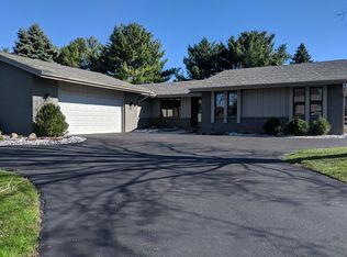 7041 Willowyck Rd, Maumee, OH 43537