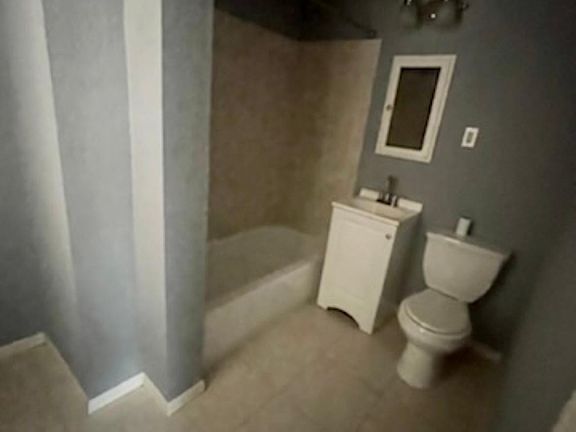 3rd image of 2831 Herschel St #12