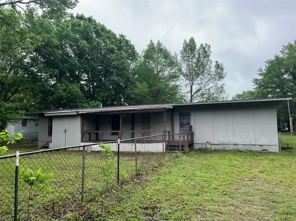 2445 Elmwood Dr, Wills Point, TX 75169