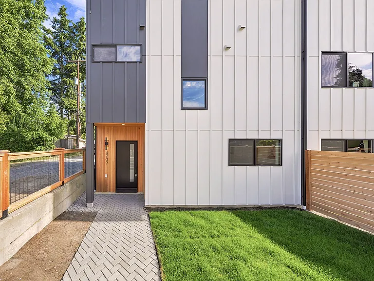 4709 SW Hinds St — Photo 32