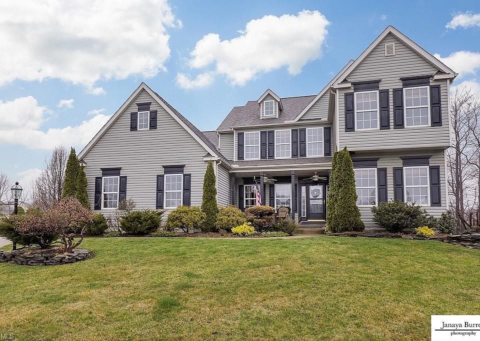 1st image of 520 Caledonia Dr