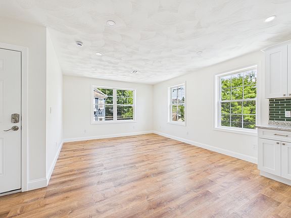 5th image of 138 Camden Ave #2D