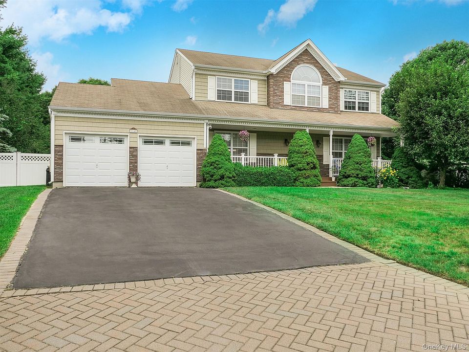 1st image of 14 Southaven Drive