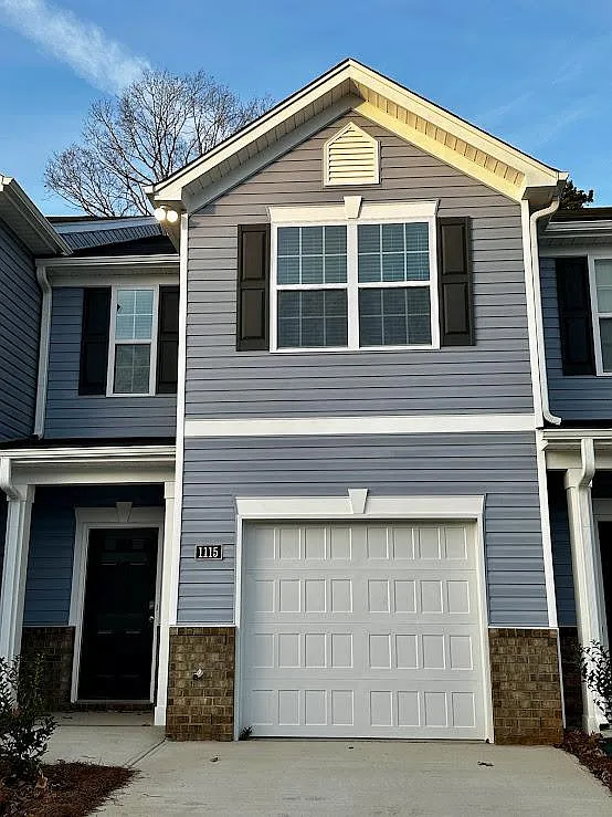 3 bed, 2.5 bath, 1416 sqft, $1,790 — Photo 1