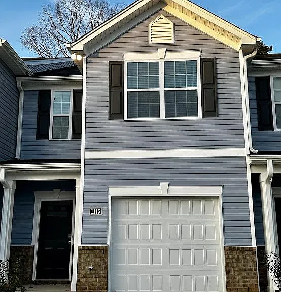1115 Evelynnview Ln — Photo 1