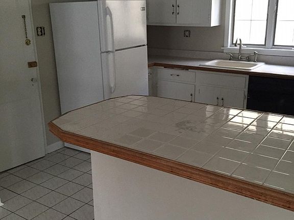 2nd image of 137 Eiseman Ave