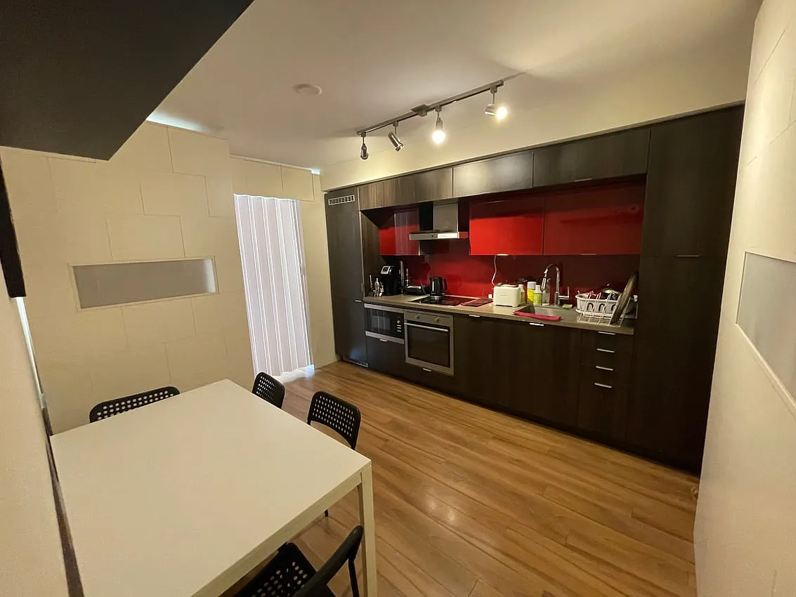 Deluxe Room - Front St W & John St — Photo 4