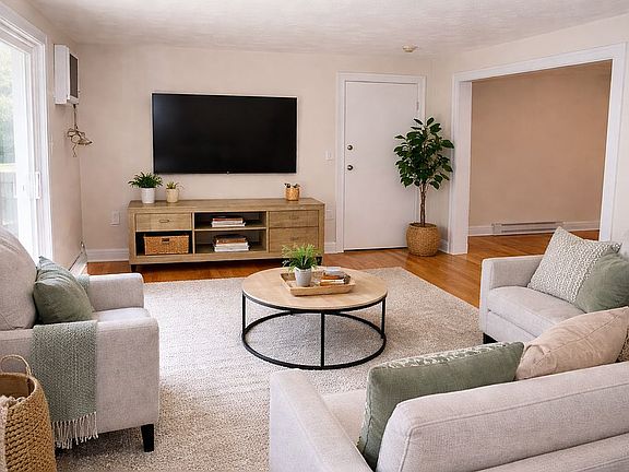 3rd image of 92 Sandwich Rd #4D