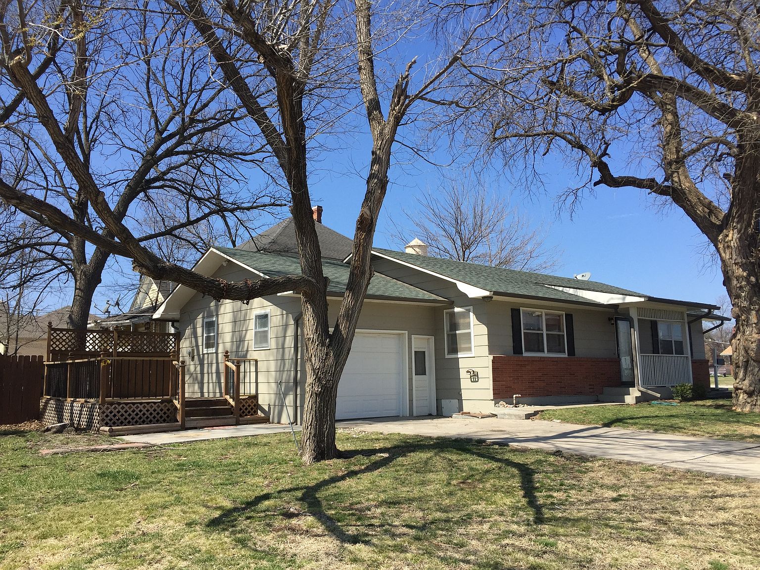 923 New York St, Humboldt, KS 66748 Zillow