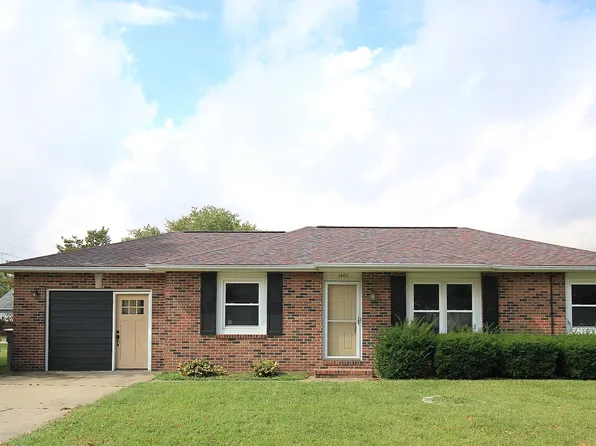 1407 Martin Ct, Seymour, IN 47274