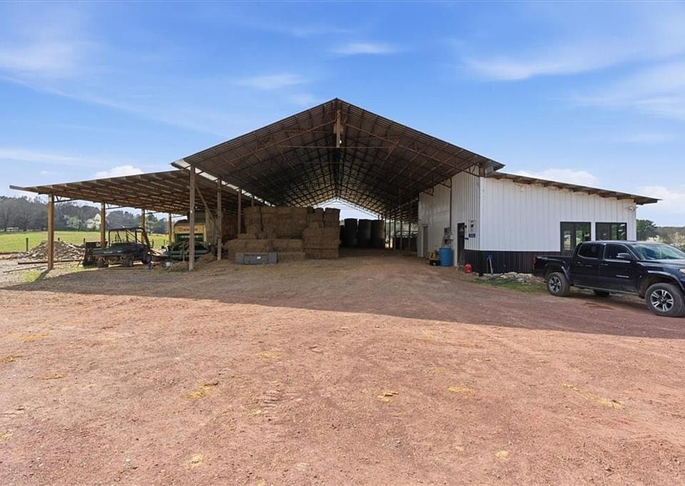 1st image of 998 Dunn Rd SE