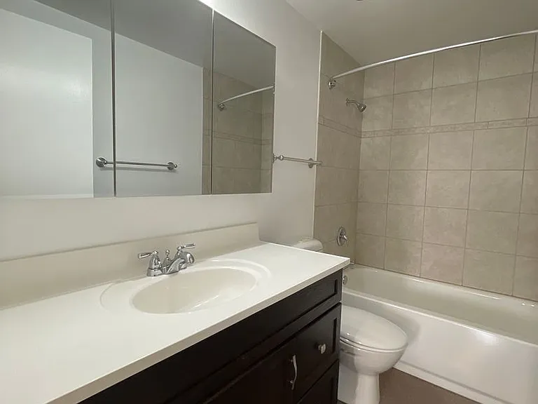 Executive Apartments — Photo 13