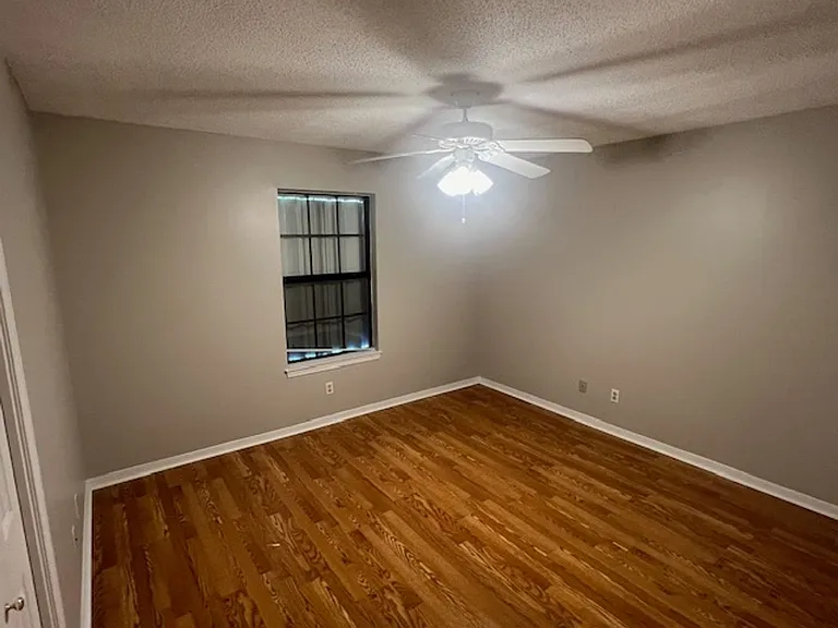 1236 Whitewood Way — Photo 17