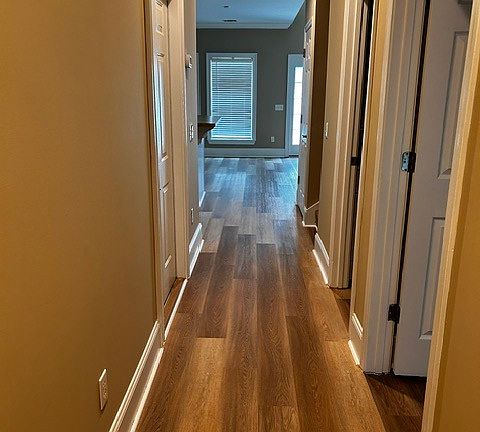 5th image of 702 Kendal Ct #1