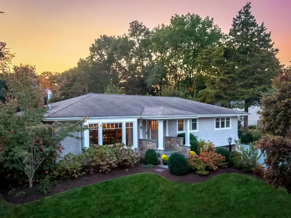 9 Schiller Road, Fairfield, CT 06825