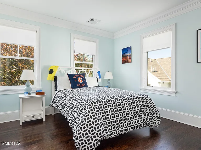 155 Milbank Ave — Photo 18
