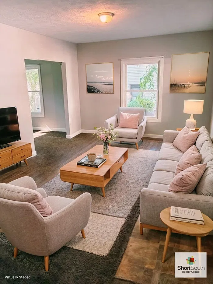 3 bed, 1.0 bath, 1272 sqft, $1,400 — Photo 1