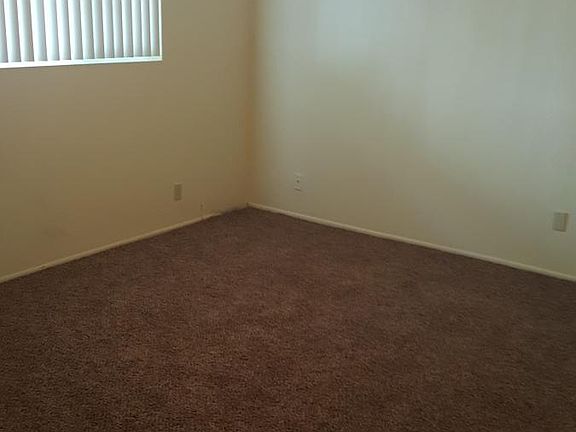 5th image of 9339 Rose St