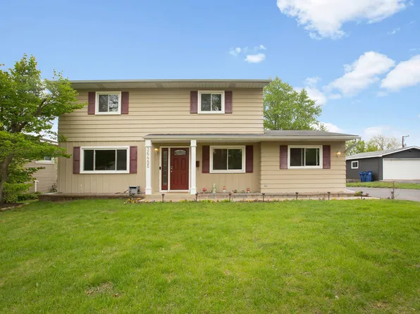36485 N Traer Ter, Gurnee, IL 60031