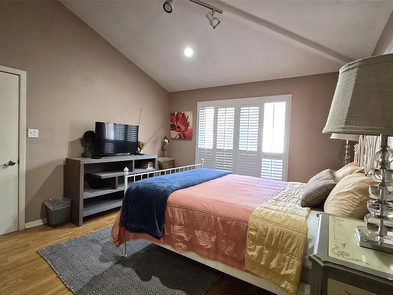 2118 Oakdale St #3 — Photo 6