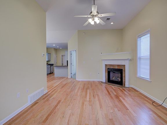 5th image of 1334 Harbor Park Dr