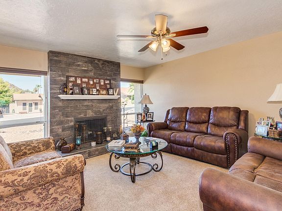 3rd image of 1211 W Wood Dr