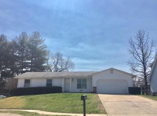 25 Graystone Ct, Saint Charles, MO