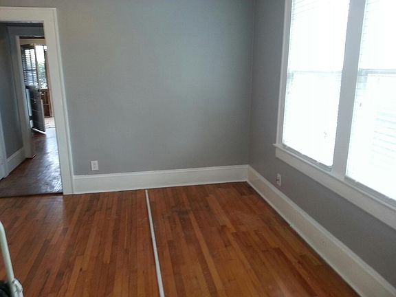 5th image of 512 Townes St APT A