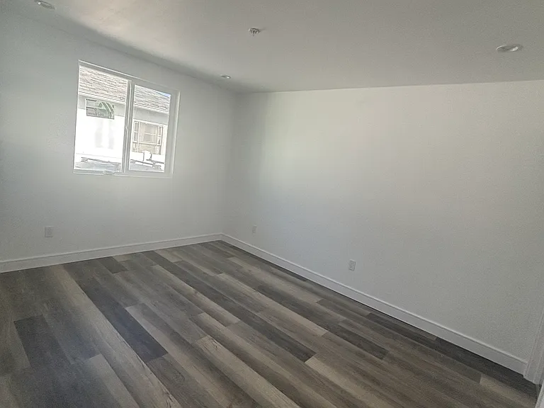 3006 S Palm Grove Ave #1 — Photo 8