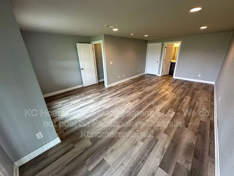 10540 Kane Dr — Photo 22