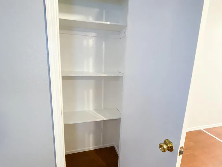 813 N Hoover St #1 — Photo 12