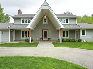 938 N Griffith Rd, Oconomowoc, WI 53066