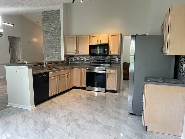 1058 Sugar Maple Dr — Photo 9
