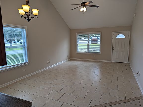 4th image of 102 Joshua Cir