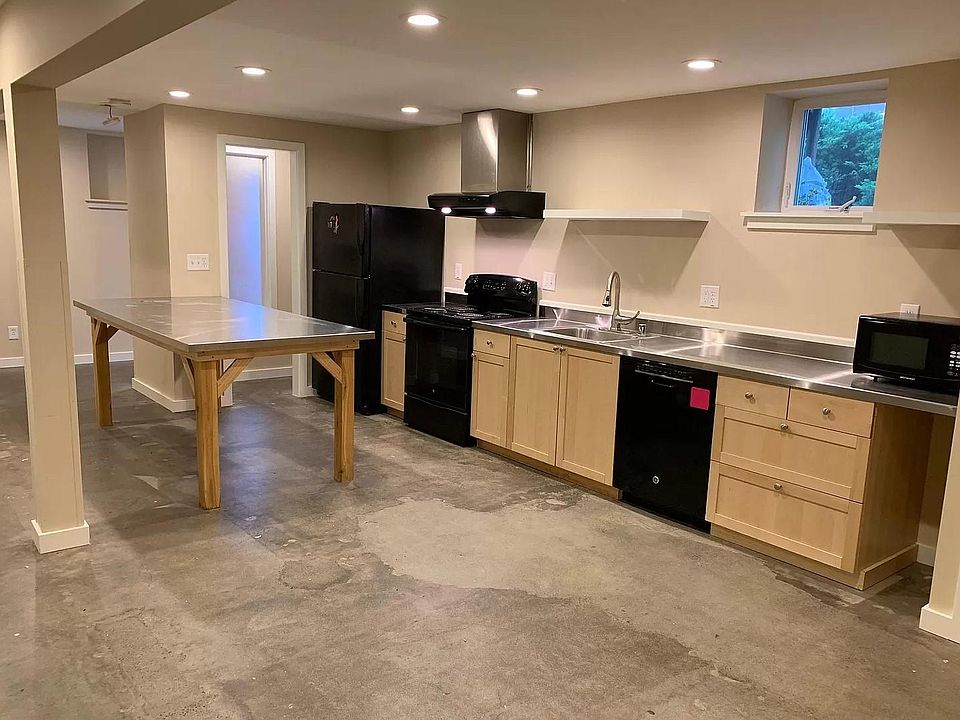 1st image of 5127 24th Ave NE APT 1