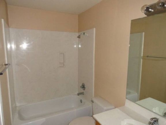 3rd image of 1319 N Sal St APT 2