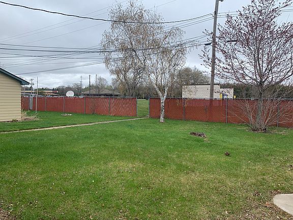 2nd image of 321 Queenan Ave S #1