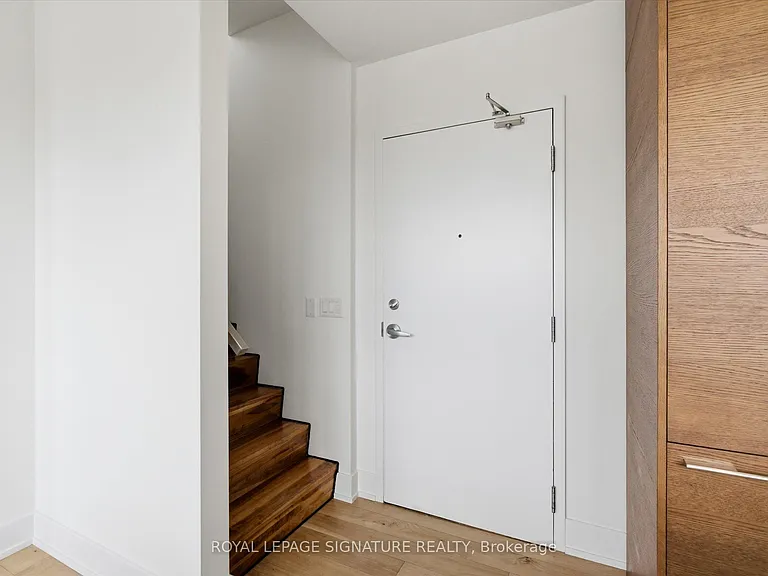 1205 Queen St W #Penthouse 704 — Photo 25