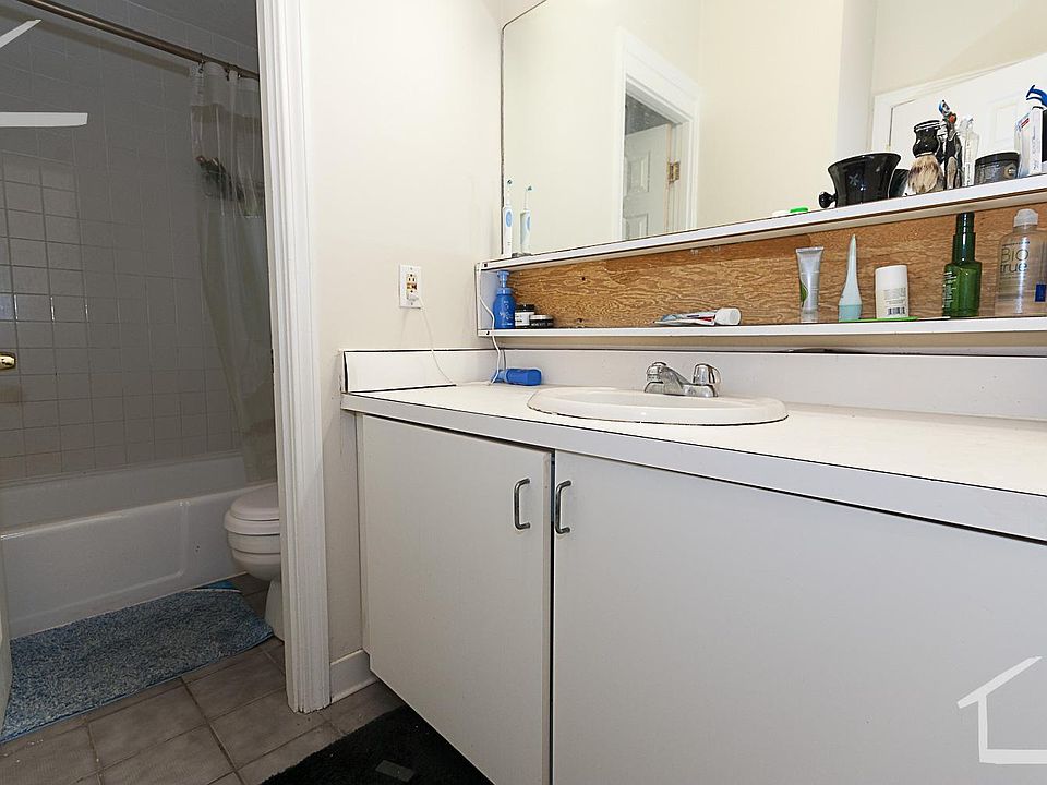 2nd image of 57 Westland Ave #4II