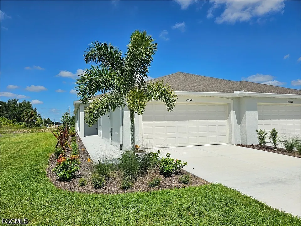 20501 Hazelnut Ct S