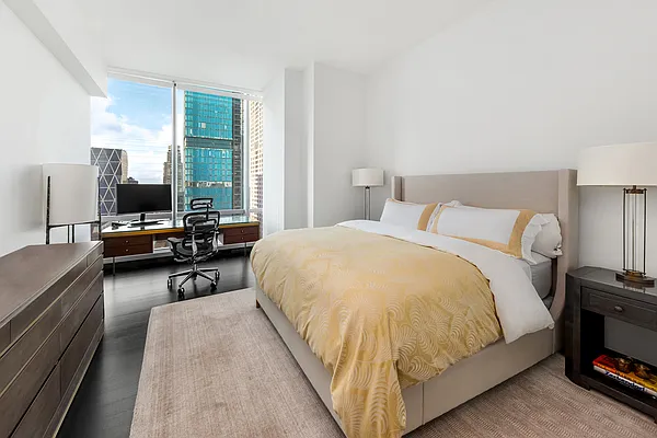 Sold by Compass | media 7