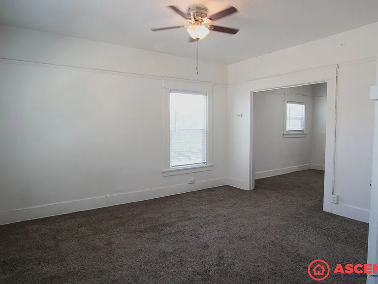 1701 B Street — Photo 2