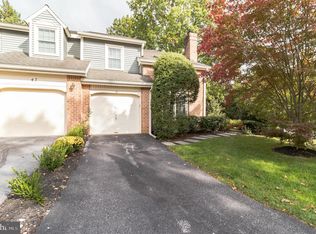 48 Stonehurst Ct, Chesterbrook, PA 19087