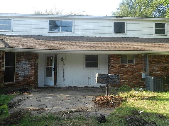 2nd image of 1212 Lyric Dr