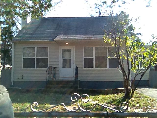 1st image of 30 Brushwood Dr